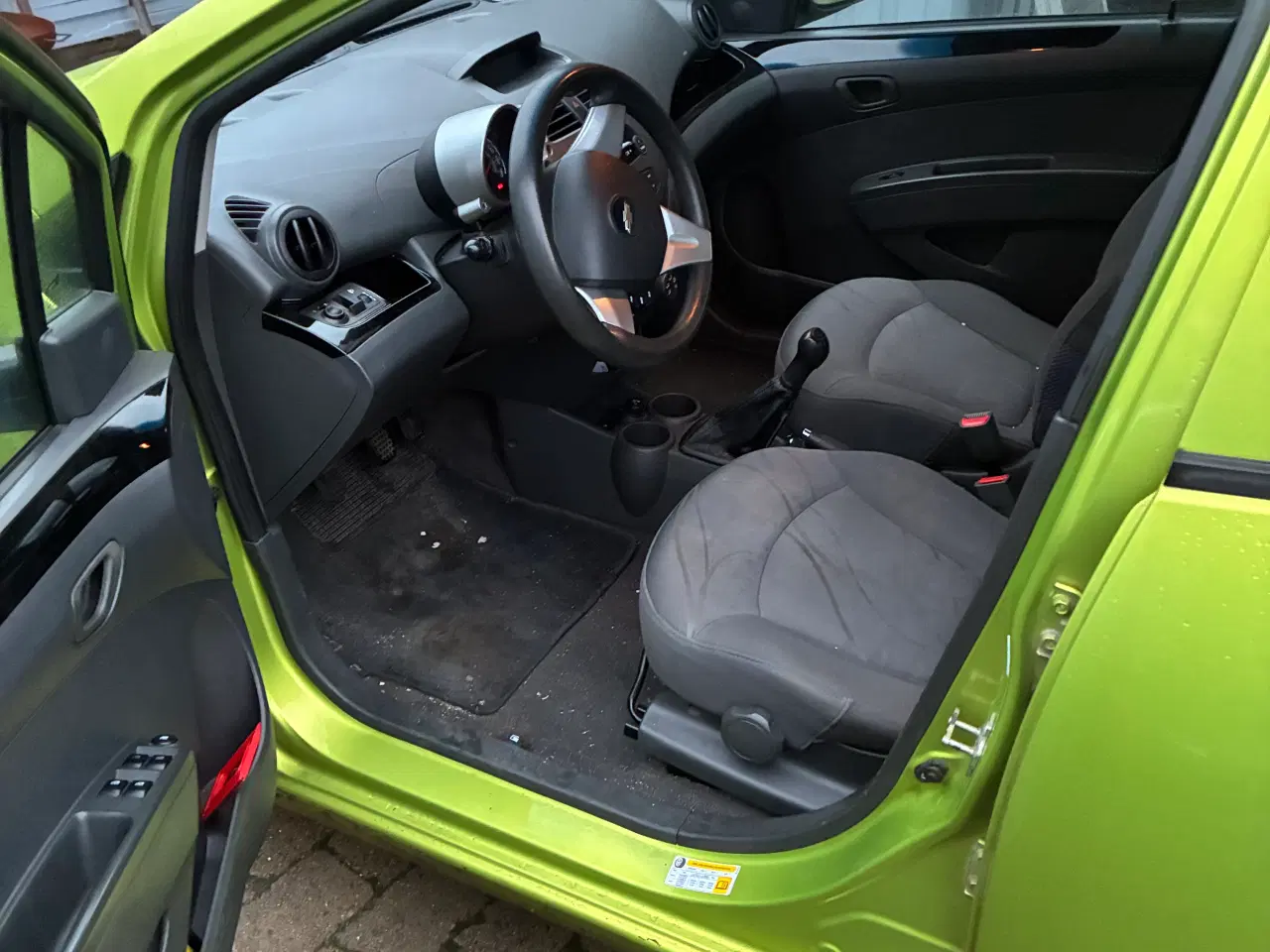 Billede 4 - Velholdt økonomisk bil