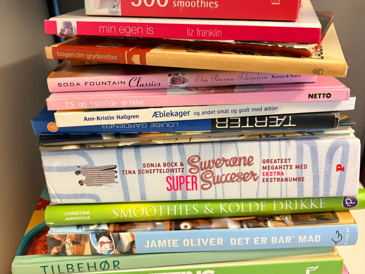 Billede 1 - Kogebøger gives væk