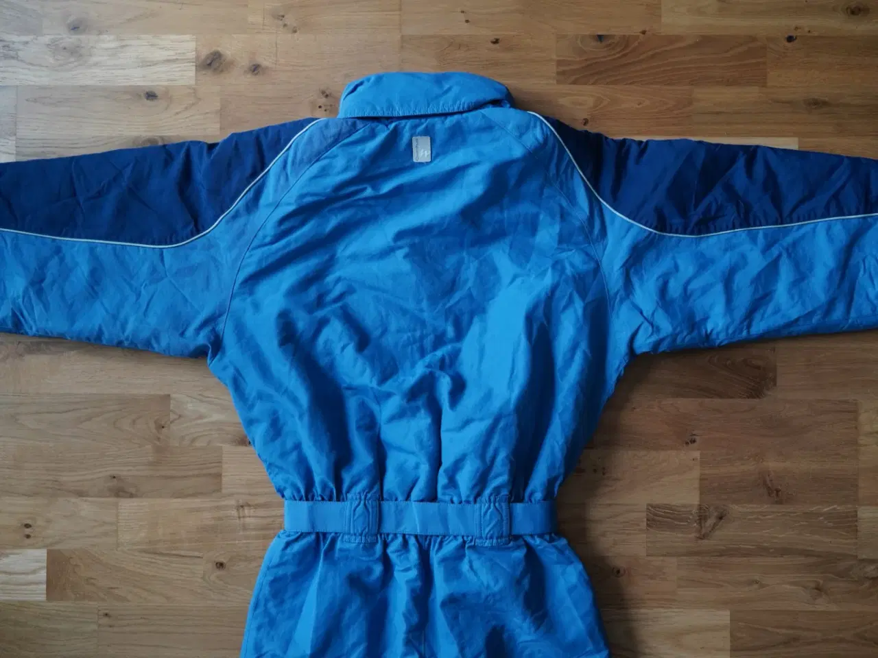 Billede 4 - Lyseblå/mørkeblå heldragt skidragt/flyverdragt