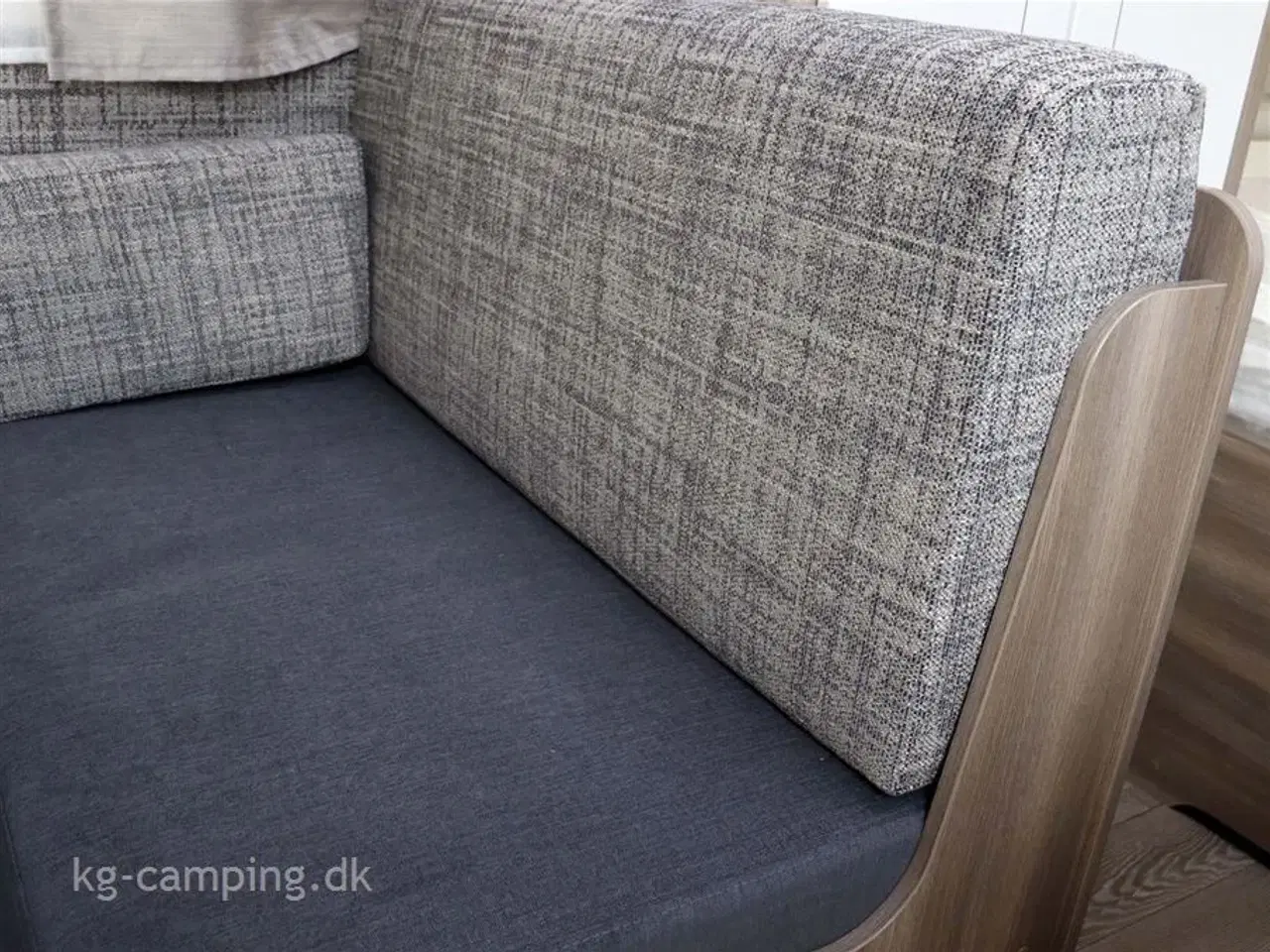 Billede 5 - 2023 - Hobby On Tour 390 SF TILBUD nedsat med kr. 18.182,- | Let lille kørevogn - Kan opvejes til 1500 kg.