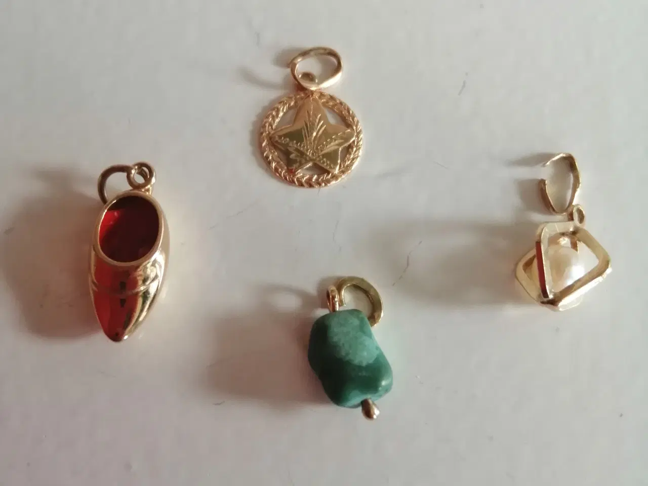 Billede 1 - Guld  Charms  14 karat 