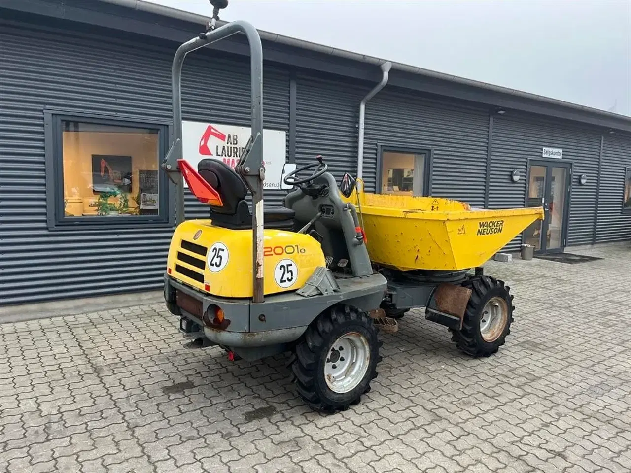 Billede 7 - Neuson 2001 2 tons dumper med svingbar lad