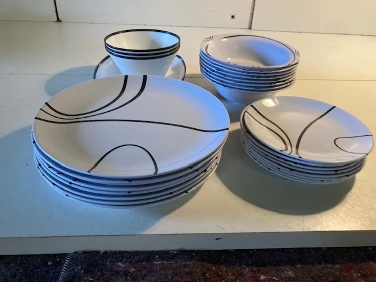 Billede 2 - Camping service sælges ( 29 dele ).