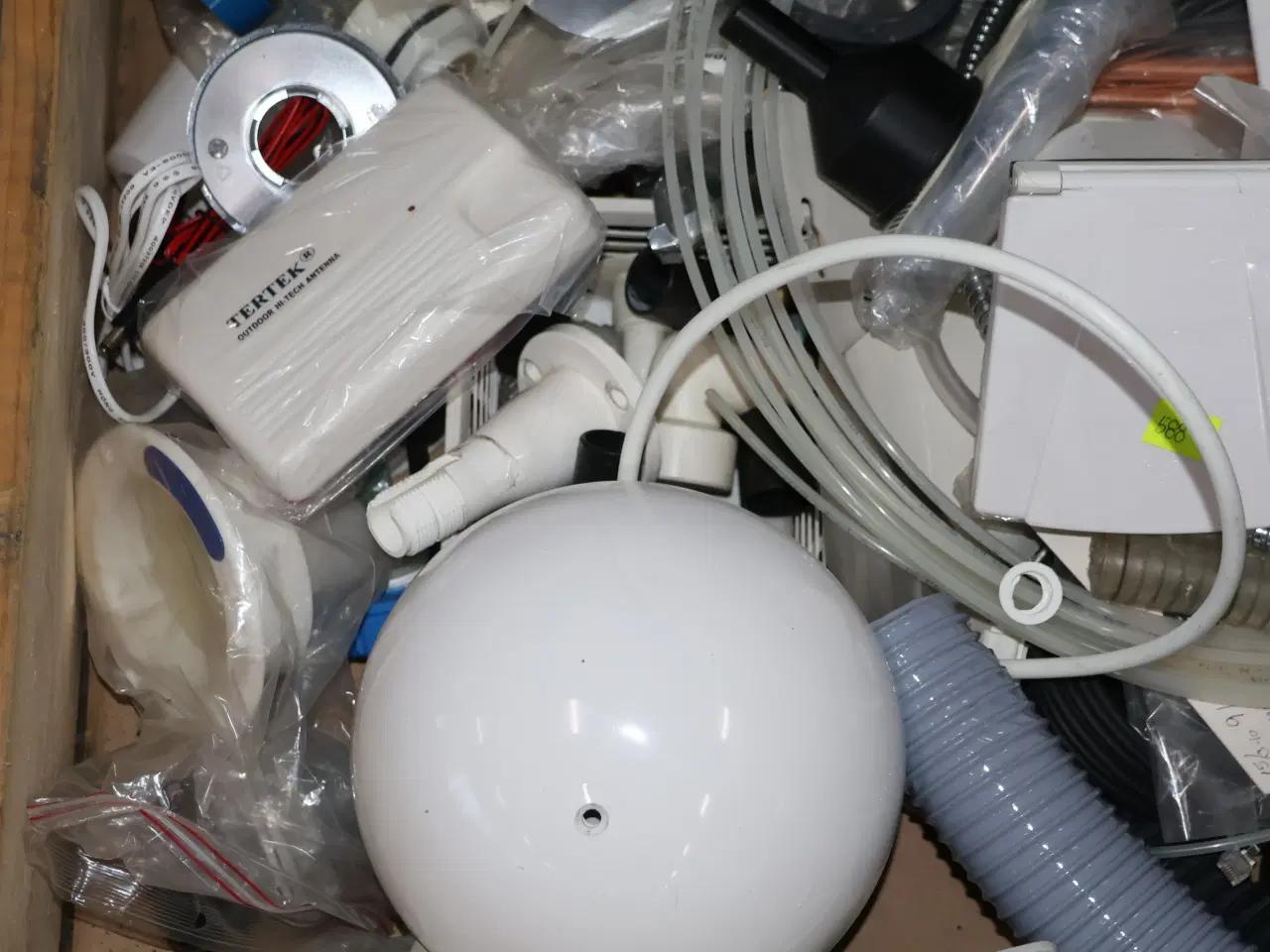 Billede 8 - Palle Vandhaner, varmelegemer, antenner mm.