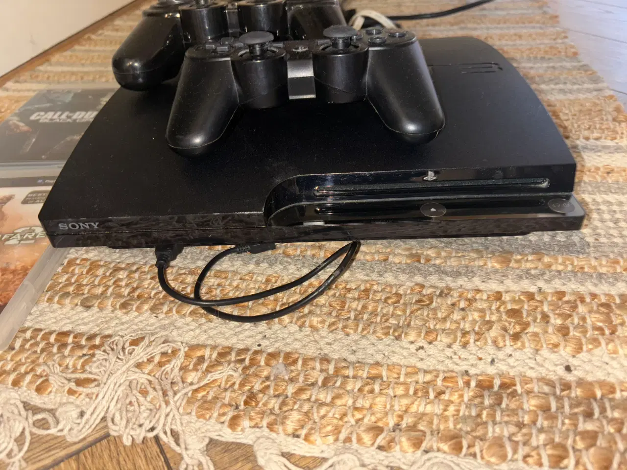 Billede 2 - Playstation 3 (m. 2 controlled & spil)