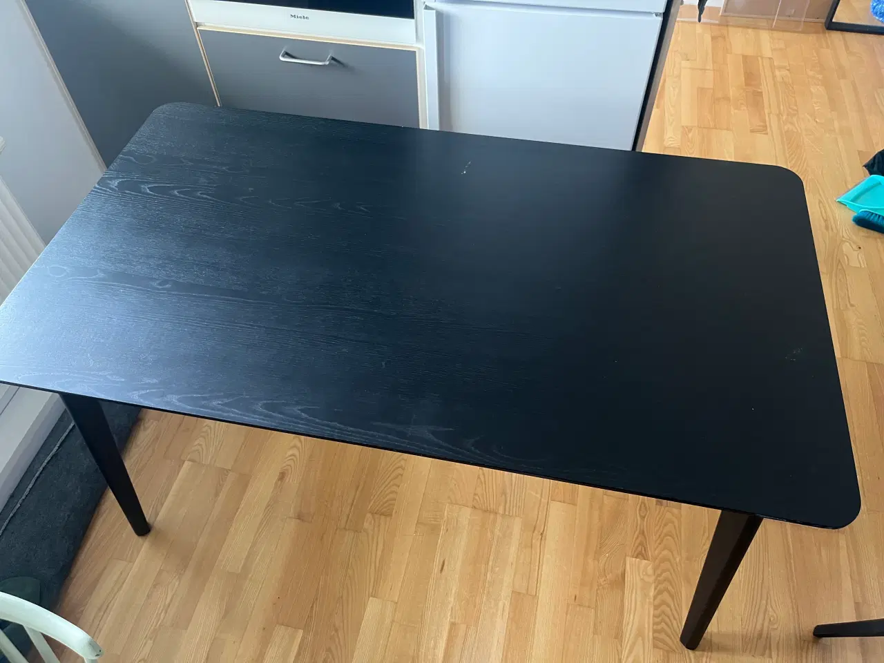 Billede 3 - IKEA spisebord + 4 stole
