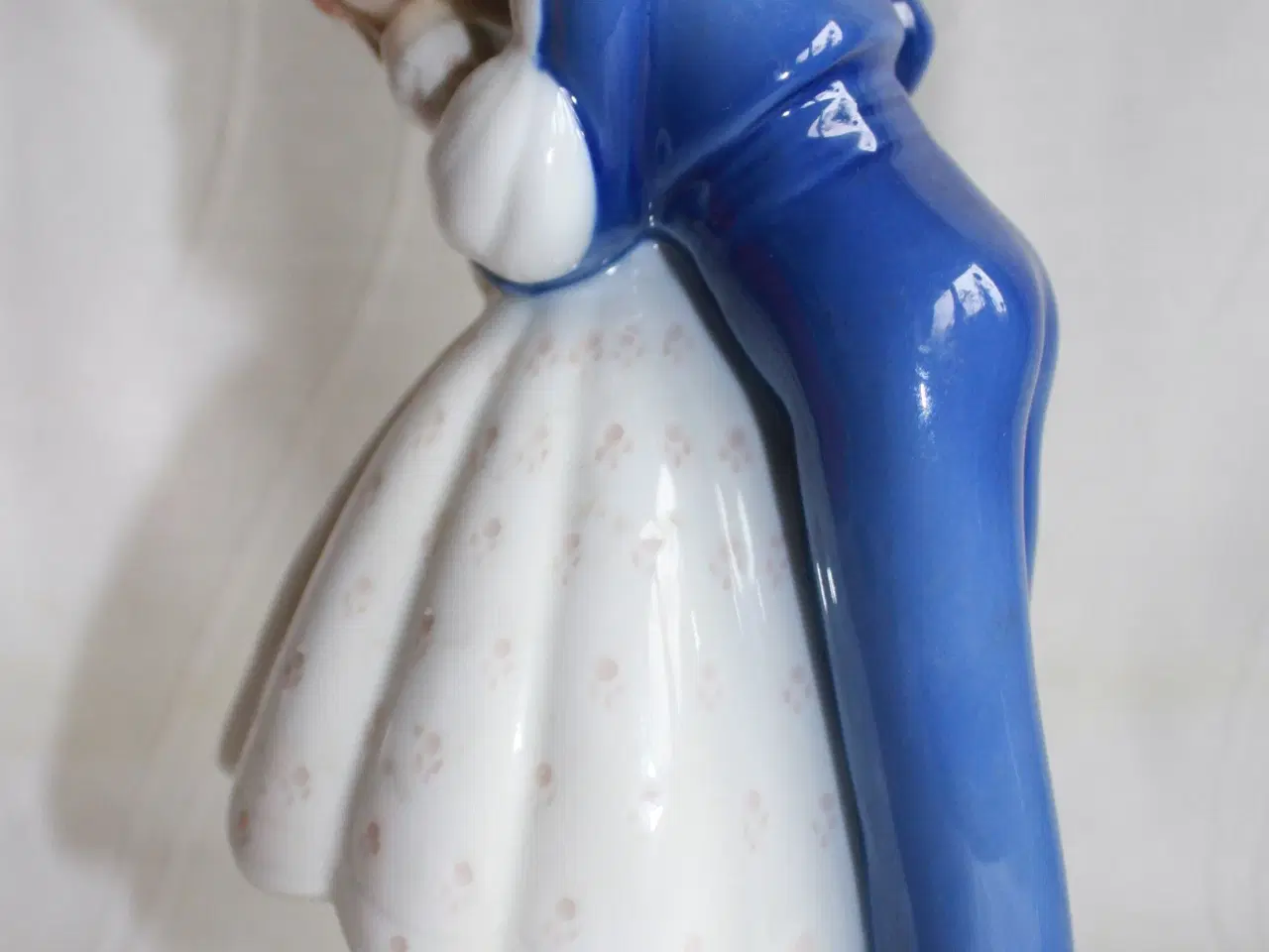 Billede 3 - Porcelænsfigur "Ungdommelig dristighed" fra B&G