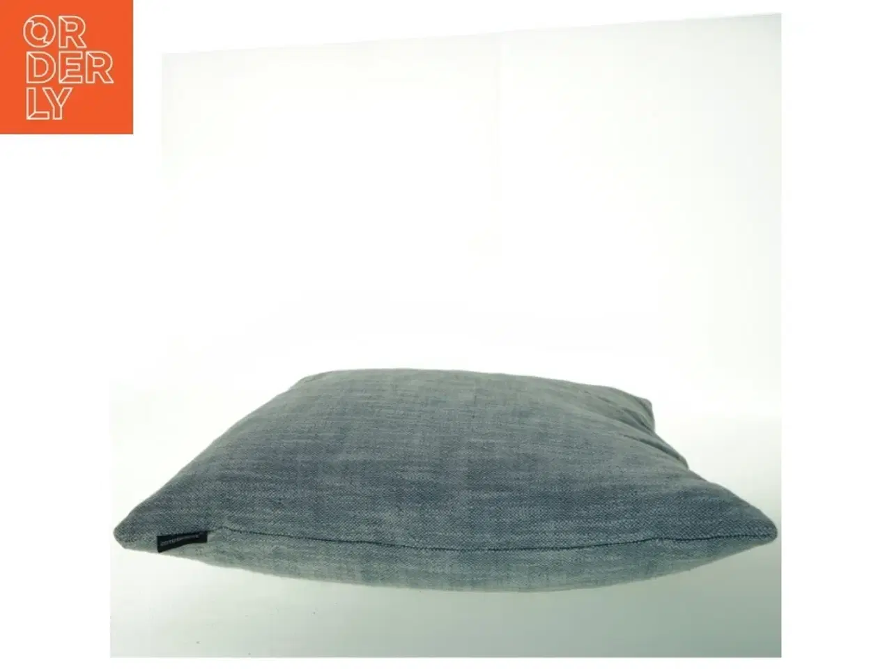 Billede 2 - Grå sofa puder fra Compliments (str. 45 x 45 cm. 3 styk)
