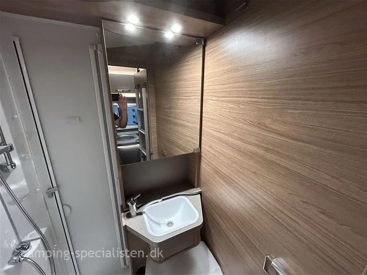 Billede 8 - 2026 - Weinsberg Pepper Edition MEG 640 Suite   Weinsberg CaraCompact 640 MEG Suite Edition Pepper MB 2026 - Kan snart ses hos Camping-Specialisten.dk