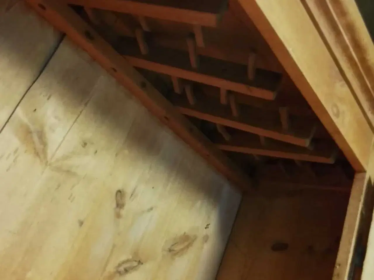 Billede 3 - Garderobeskab, indbygget jakke sorteringsrækker