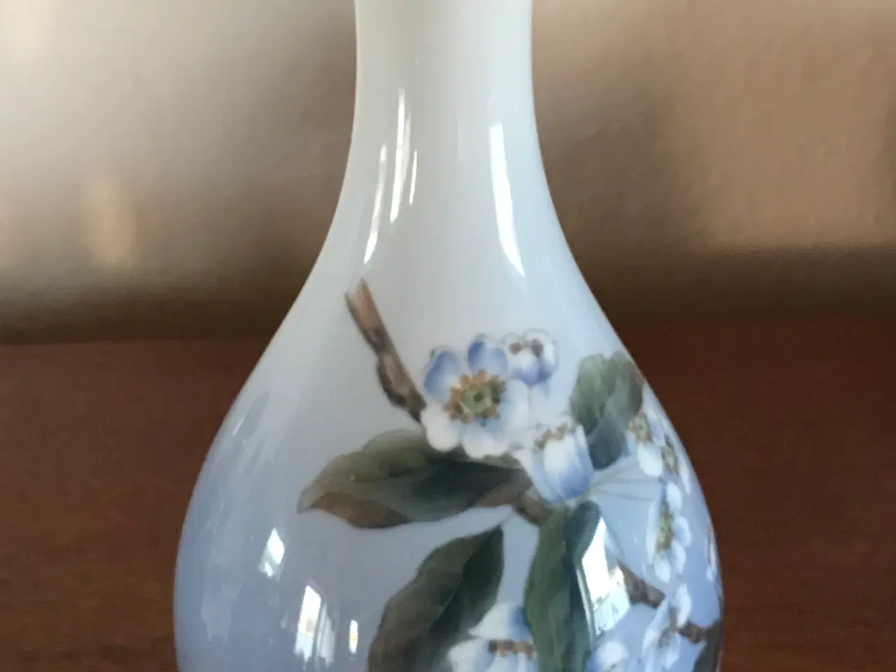 Billede 2 - Meget flot vase fra Royal Copenhagen 1. Sort