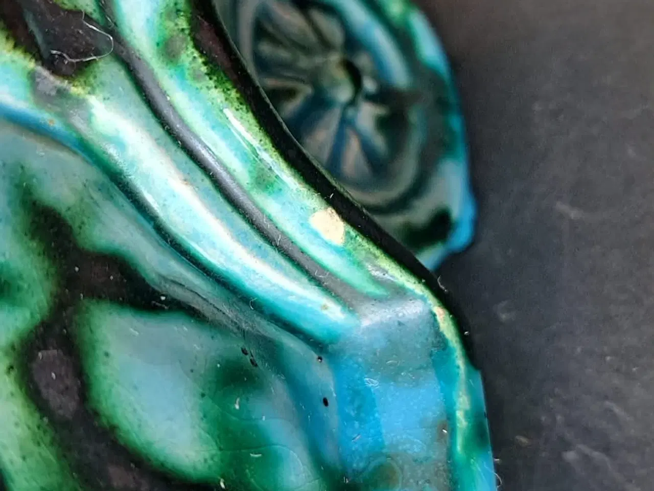 Billede 7 - Keramisk figur af en klassisk bil, lavet på Uebela