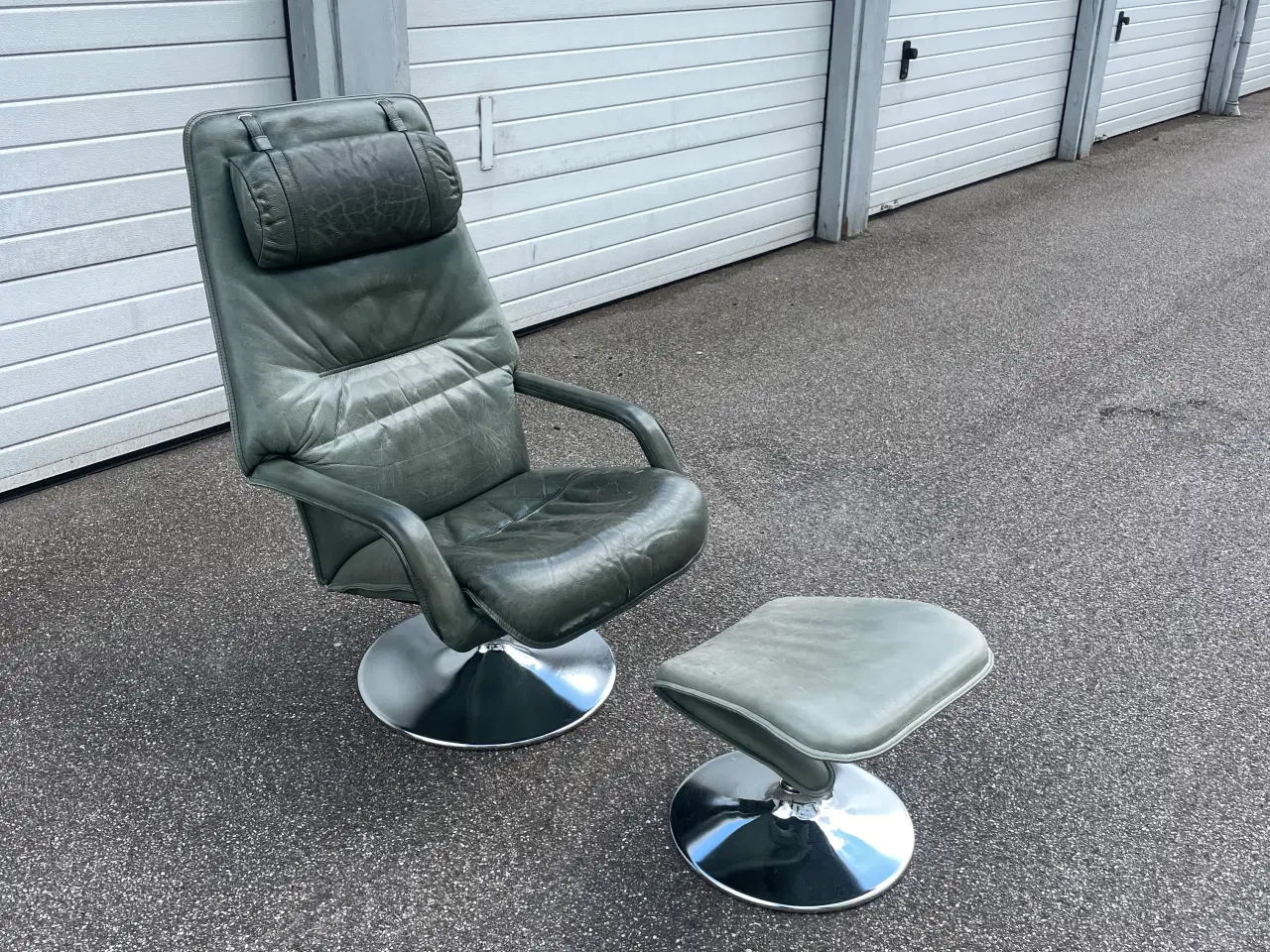 Billede 1 - Vintage loungestol i grøn læder + fodskammel 
