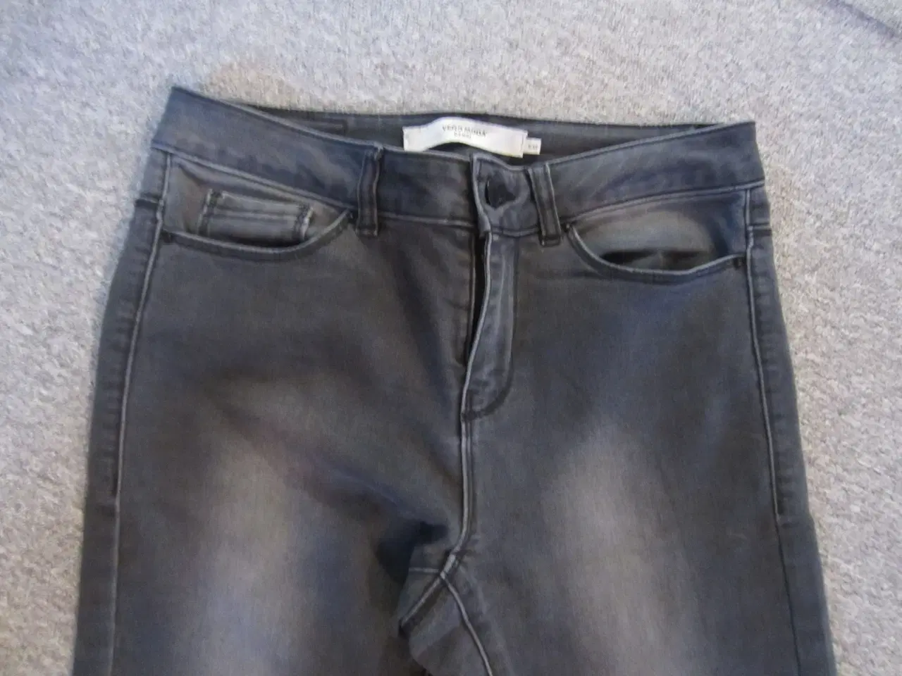 Billede 2 - Mørke Jeans fra Vero Moda i str. S / 32