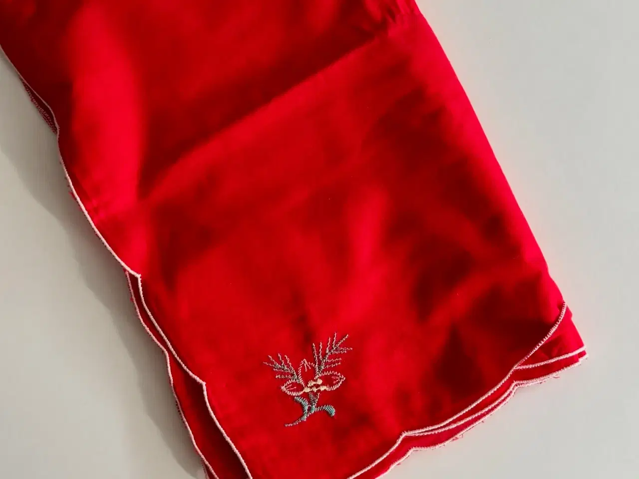 Billede 7 - Røde stofservietter m motiv, 8 stk samlet