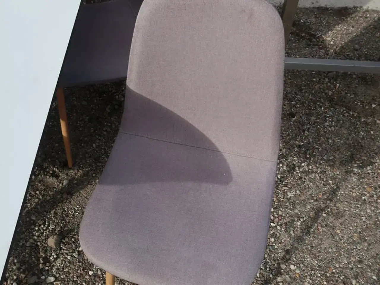 Billede 3 - Bord med seks stole