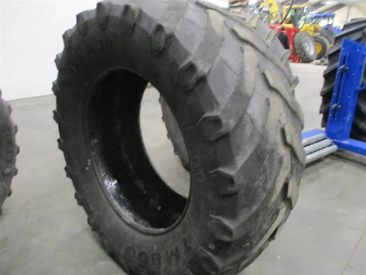 Billede 3 - Trelleborg 650/65R38 TM800 1 stk dæk som lige er afmonteret fra traktor, prisen er for 1 stk dæk