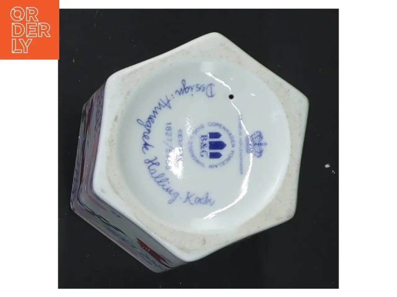 Billede 3 - Vase med blomsterdesign fra B&G (str. 10 cm) (DVD)