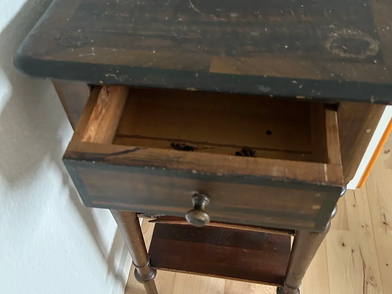 Billede 2 - Lille lampebord