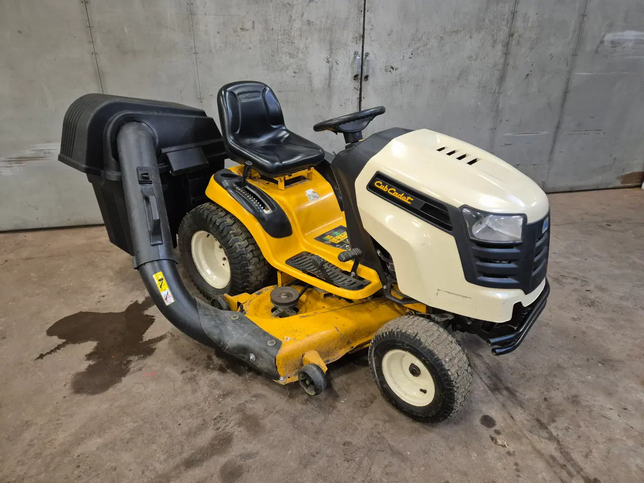 Billede 1 - Cub Cadet Havetraktor 