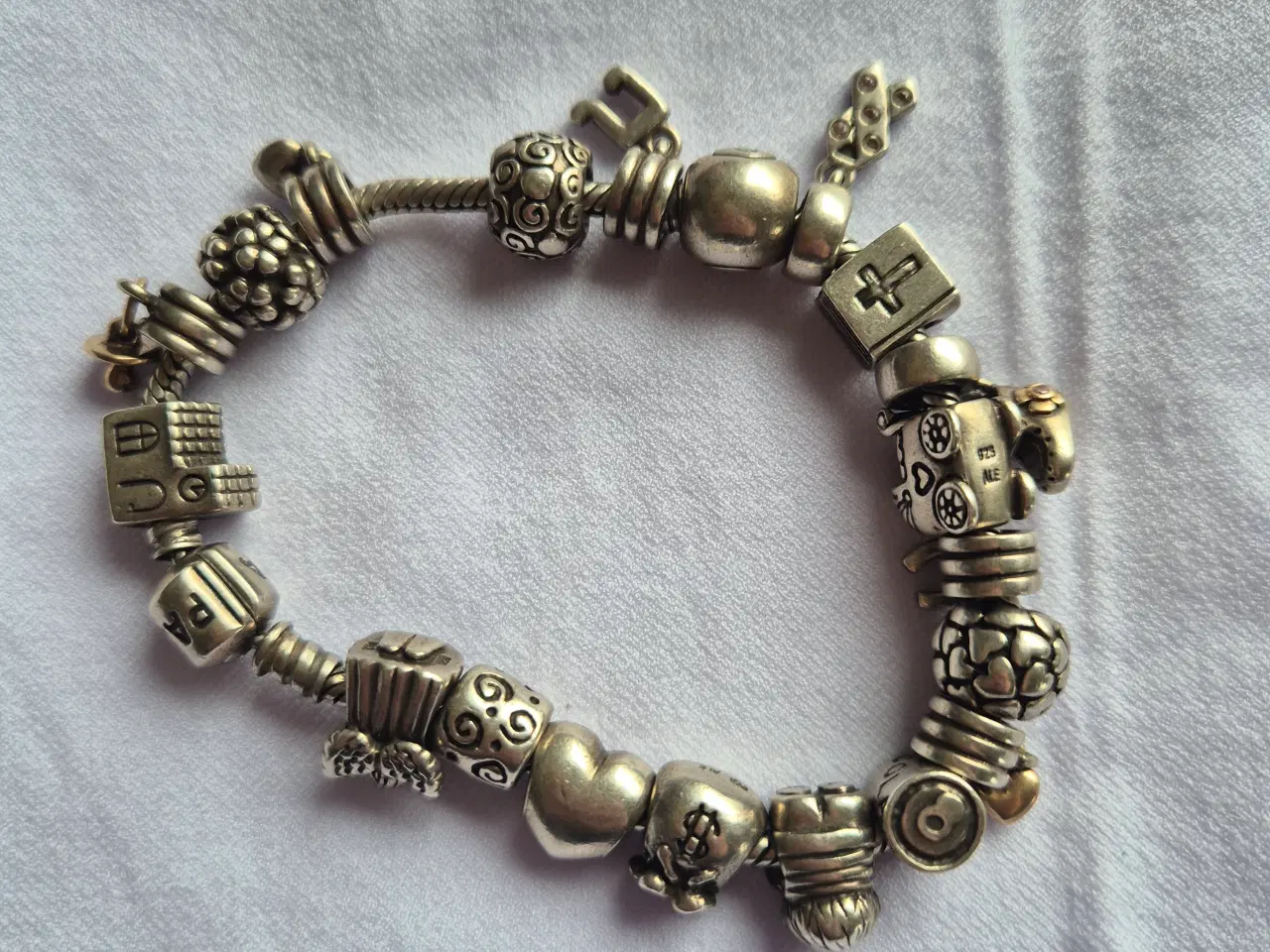 Billede 3 - Pandora armbånd 