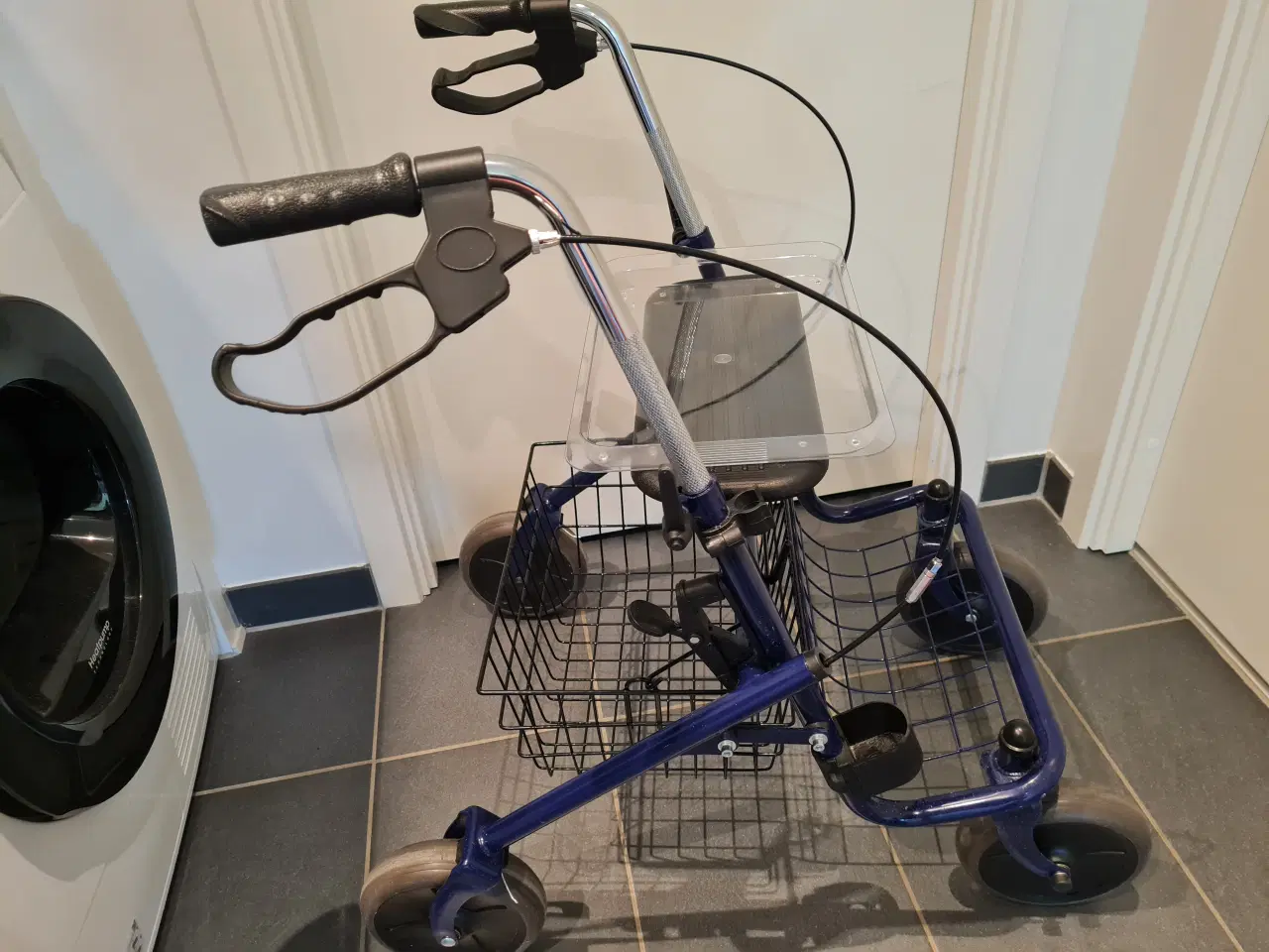 Billede 3 - Rollator m. kvittering og garanti fejler intet