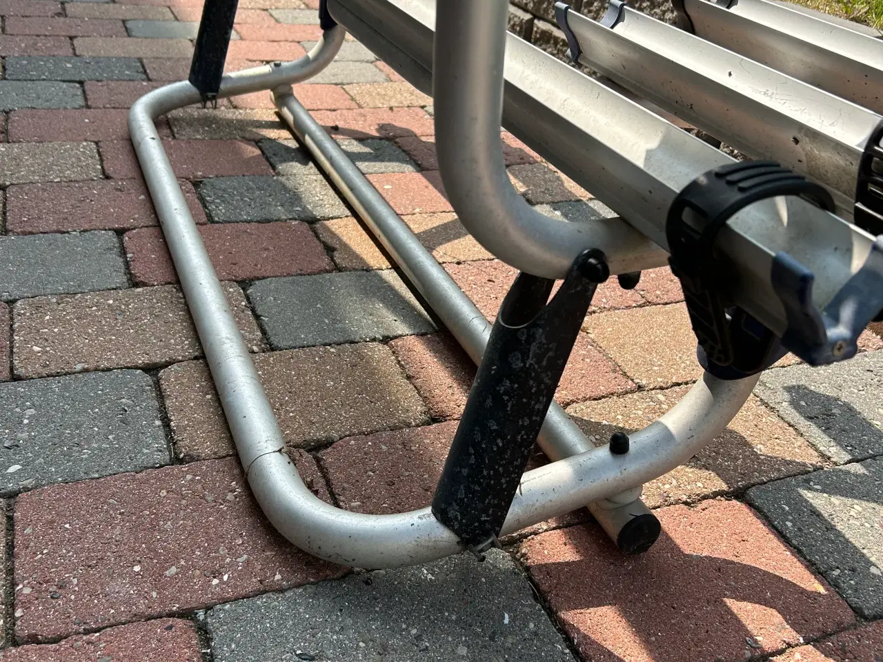 Billede 3 -  Cykelholder / cykelstativ