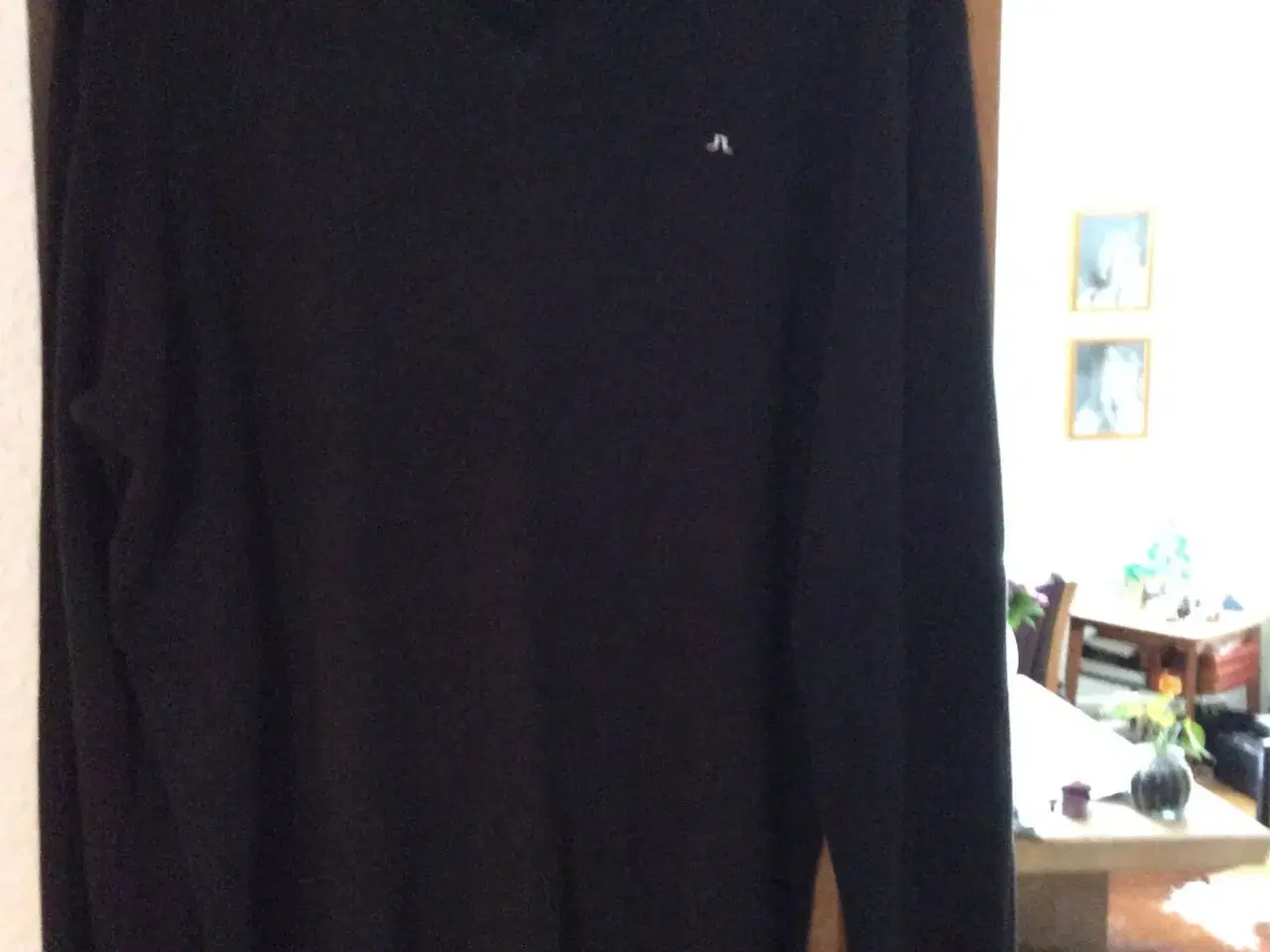 Billede 2 - Lækker sort trøje