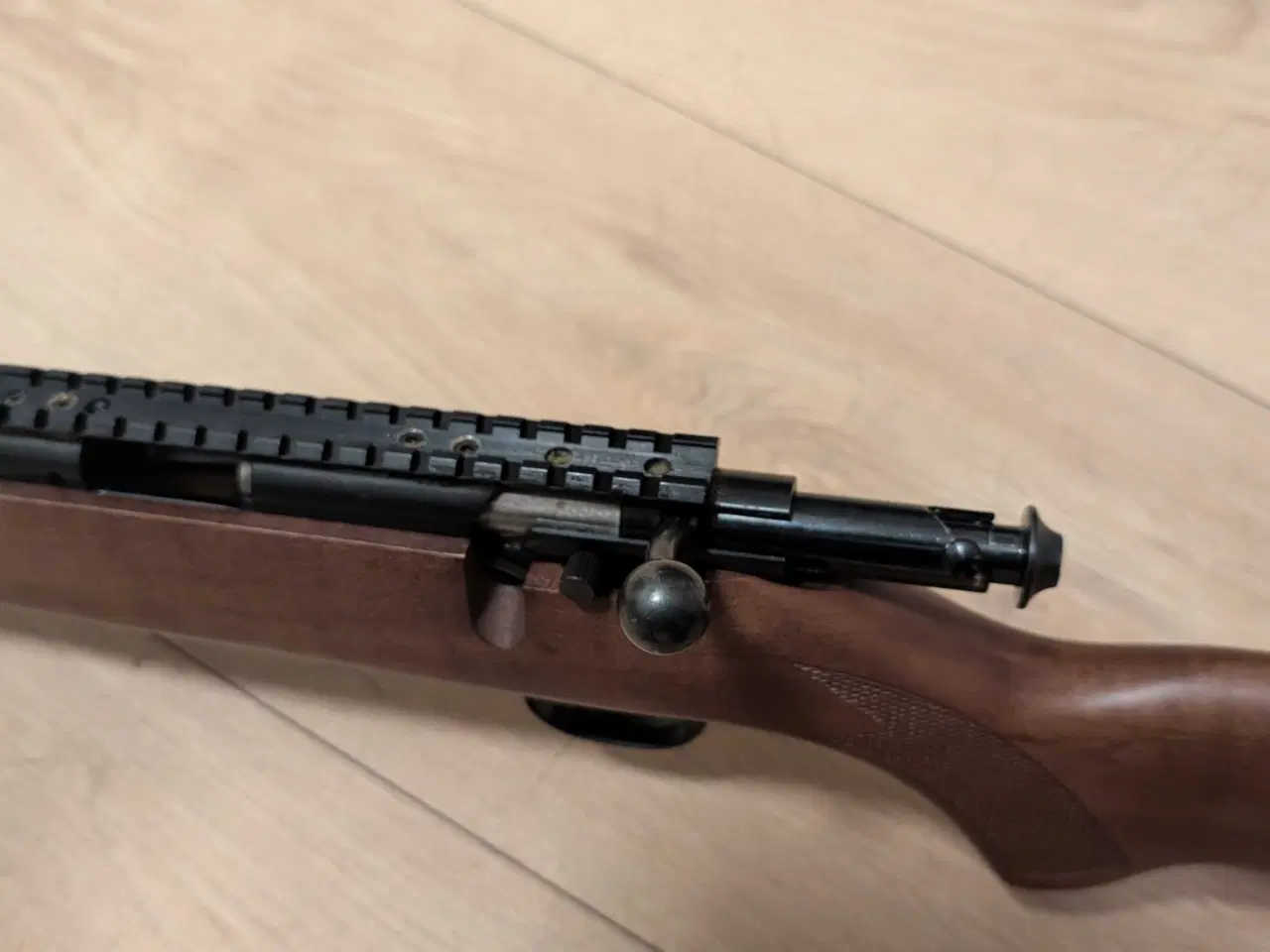 Billede 3 - Savage R93 17hmr links