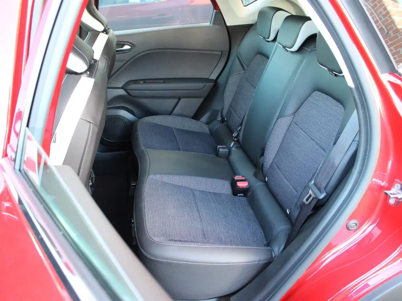 Billede 4 - Renault Captur 1,6 E-TECH  Plugin-hybrid Intens 160HK 5d Aut.