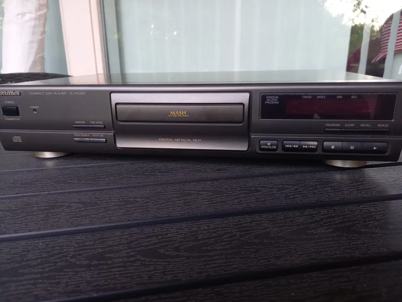 Billede 1 - Technics CD afspiller SL- PG390