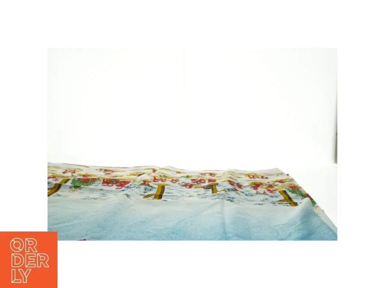 Billede 2 - Juledug  med nisseprint (str. 170 x 130 cm)fra Dalls varehus