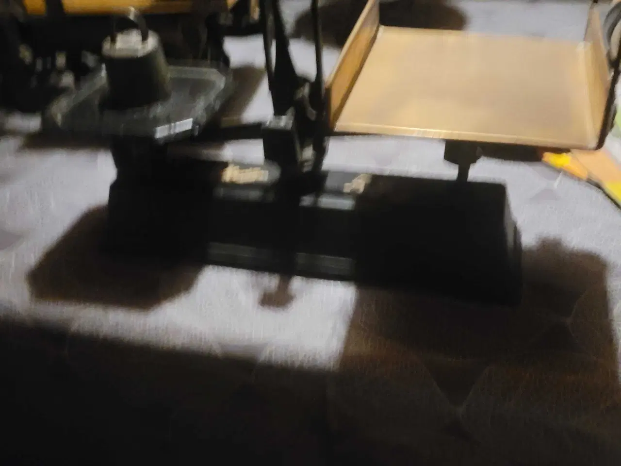 Billede 7 -   fingamel sofa 200kr Fine lamper mm 150kr pr stk 