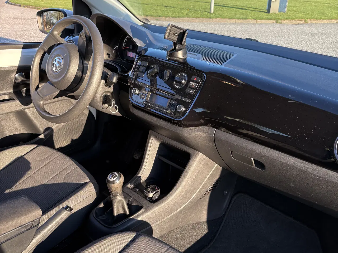 Billede 6 - VW UP - lavt kilometertal 