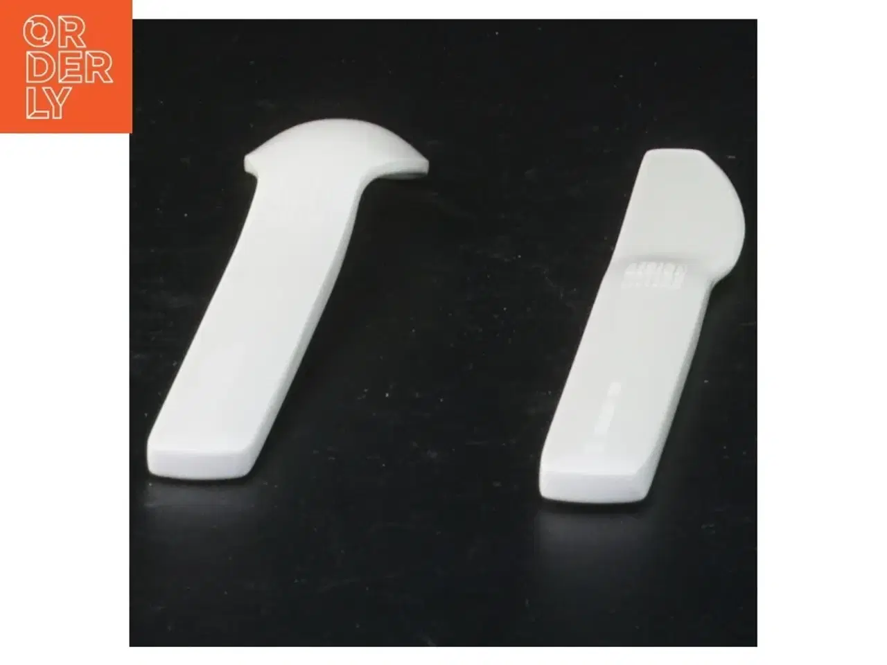 Billede 3 - Bogstav bestik fra Design Letters (str. 16 x 3 cm og 17 x 2 cm)