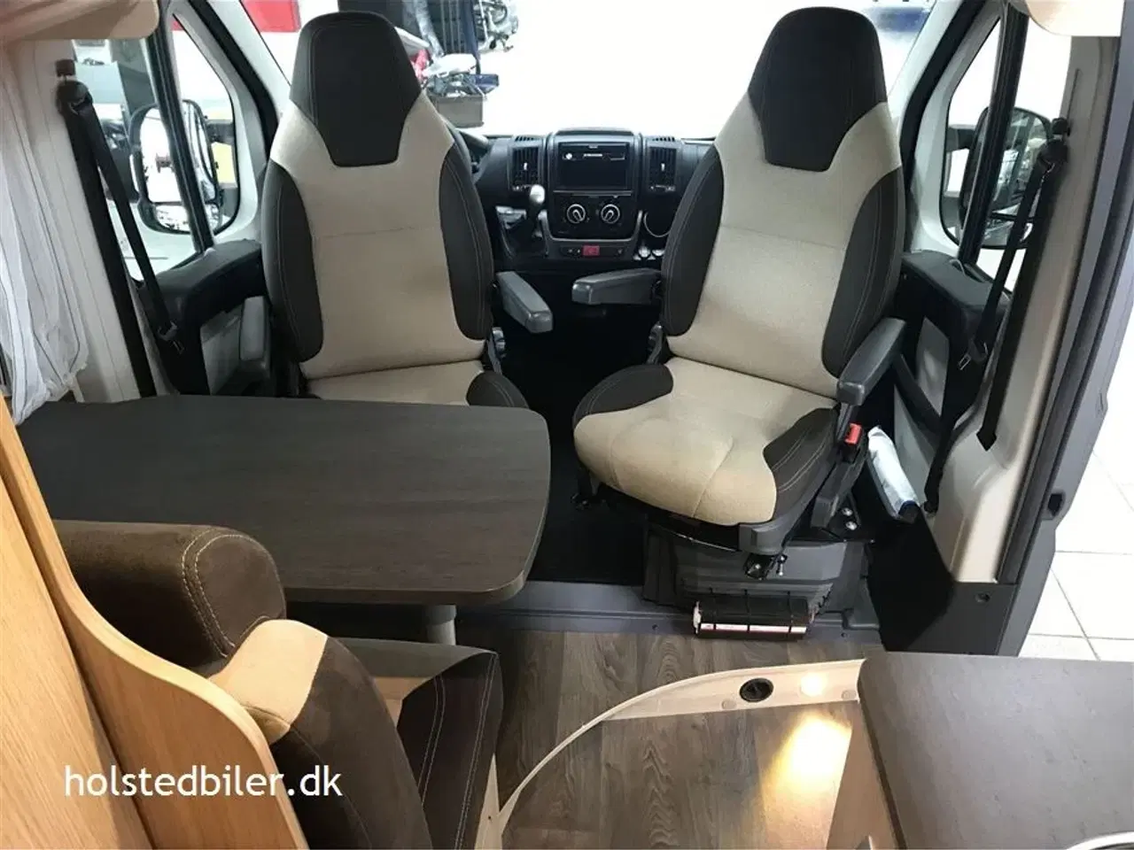 Billede 10 - 2018 - RoadCar R 600 Aut