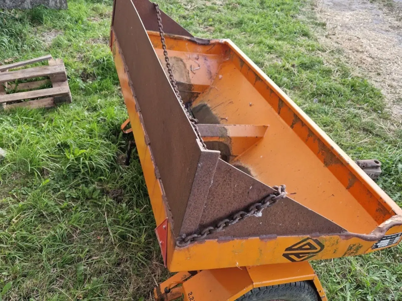 Billede 3 - Grusudlægger til traktor/ATV