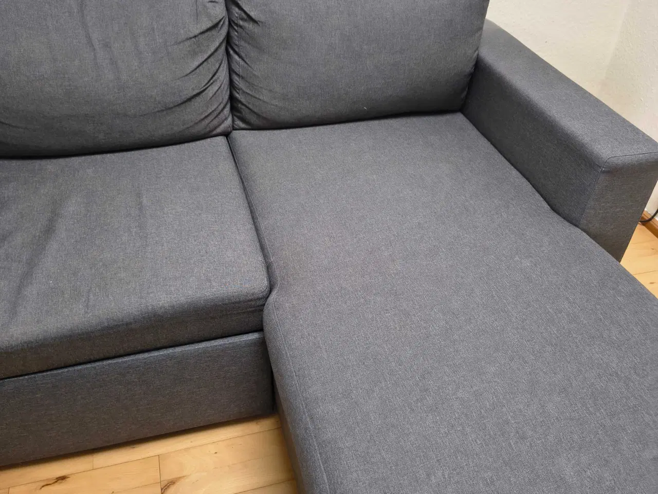 Billede 3 - Grå chaiselong sofa med opbevaring. 