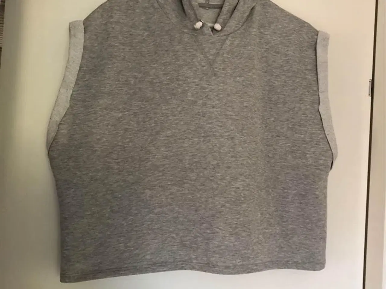 Billede 2 - H&M hættebluse Str. L