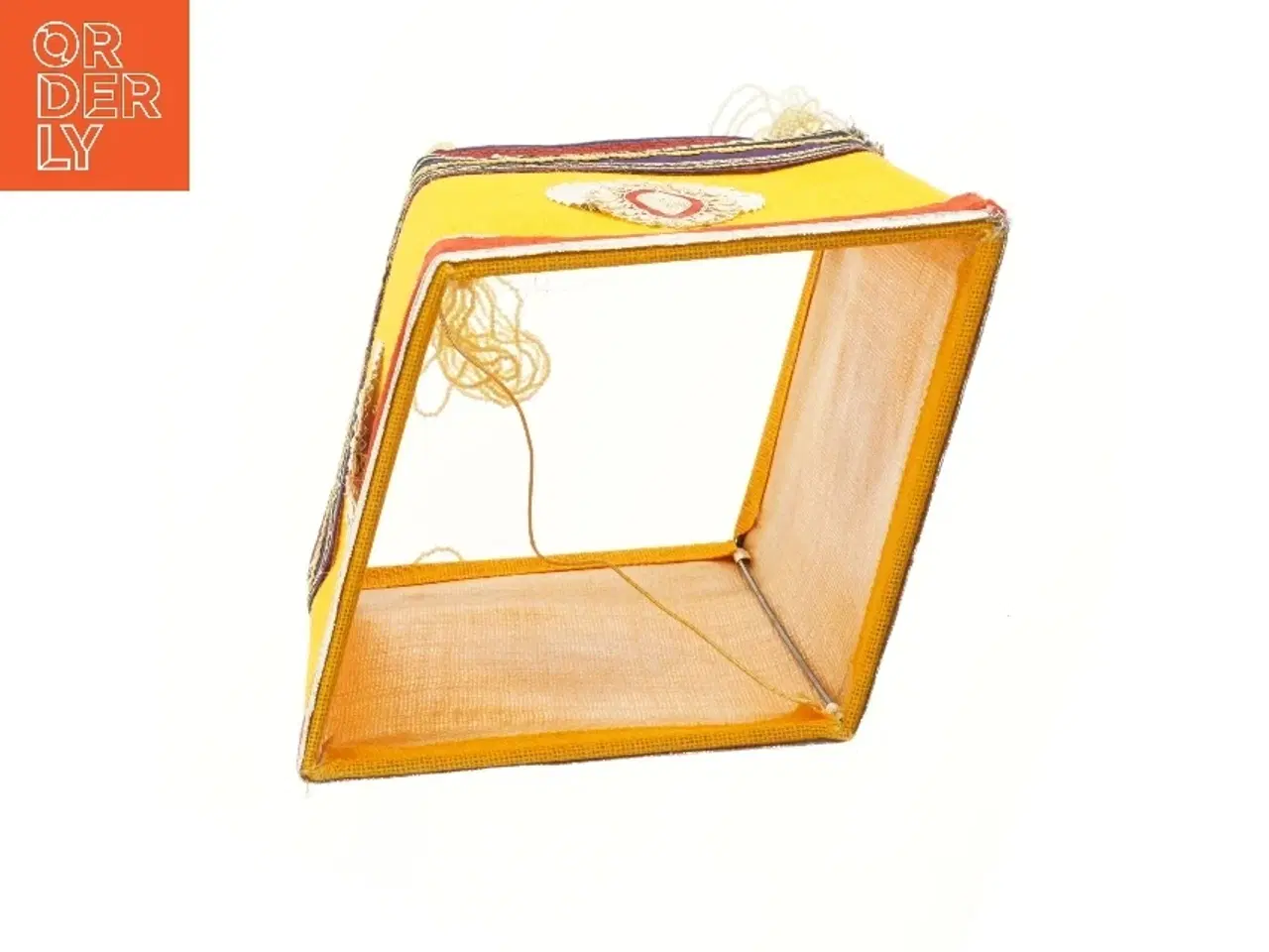 Billede 3 - Dekorativt gult pynt (str. 41x31,5 cm)