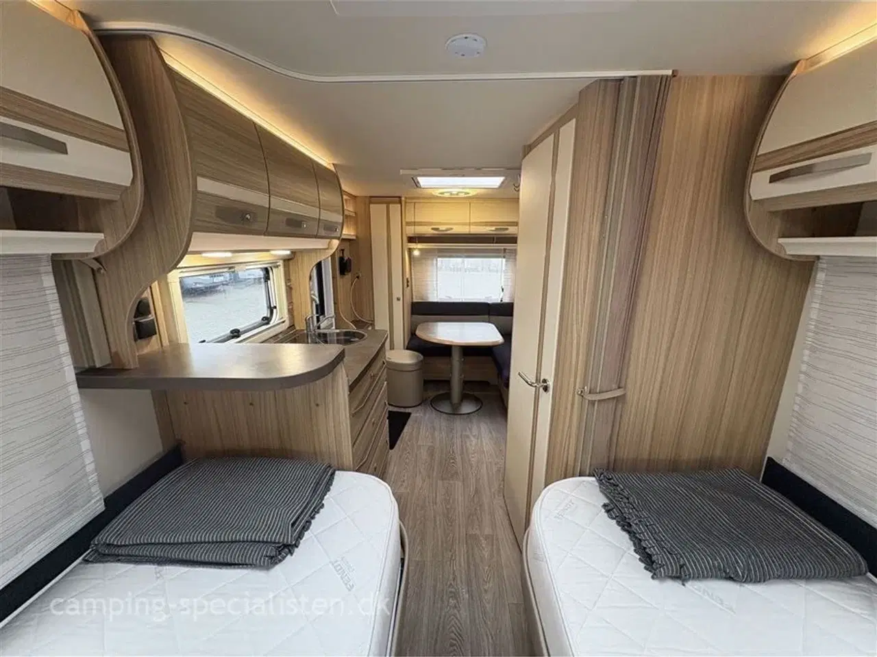 Billede 11 - 2020 - Fendt Bianco Activ 465 SGE   Pæn og velholdt Fendt Bianco Activ 465 SGE fra 2020 - Kan nu opleves hos Camping-Specialisten i Silkeborg