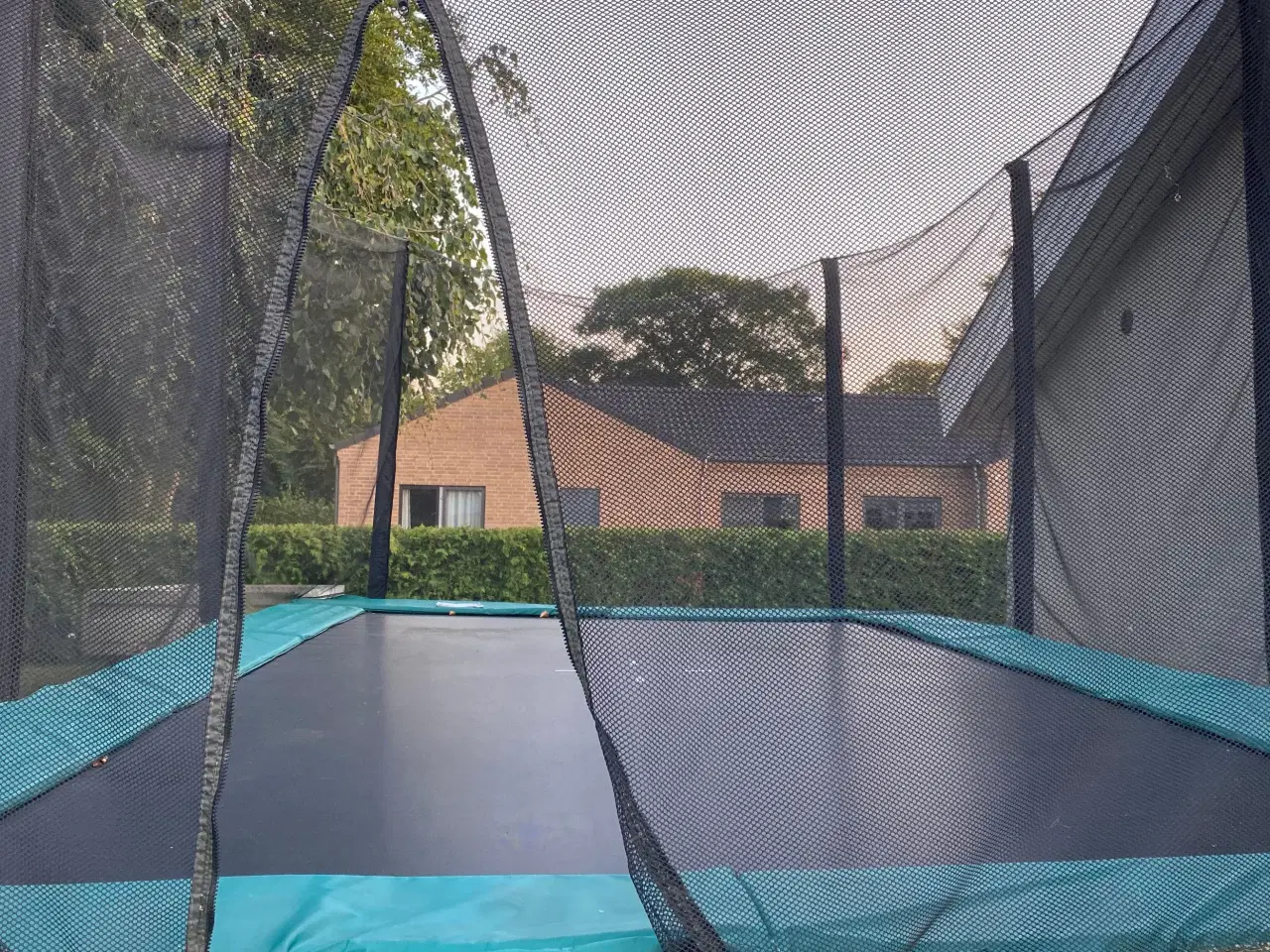 Billede 2 - Firkantet trampolin 3x5 M