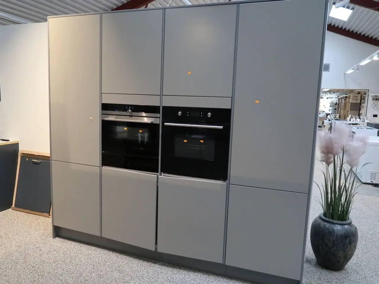 Billede 8 - Køkken NORDANRO uden hårdehvidearer/armatur med stenbordplade SILESTONE