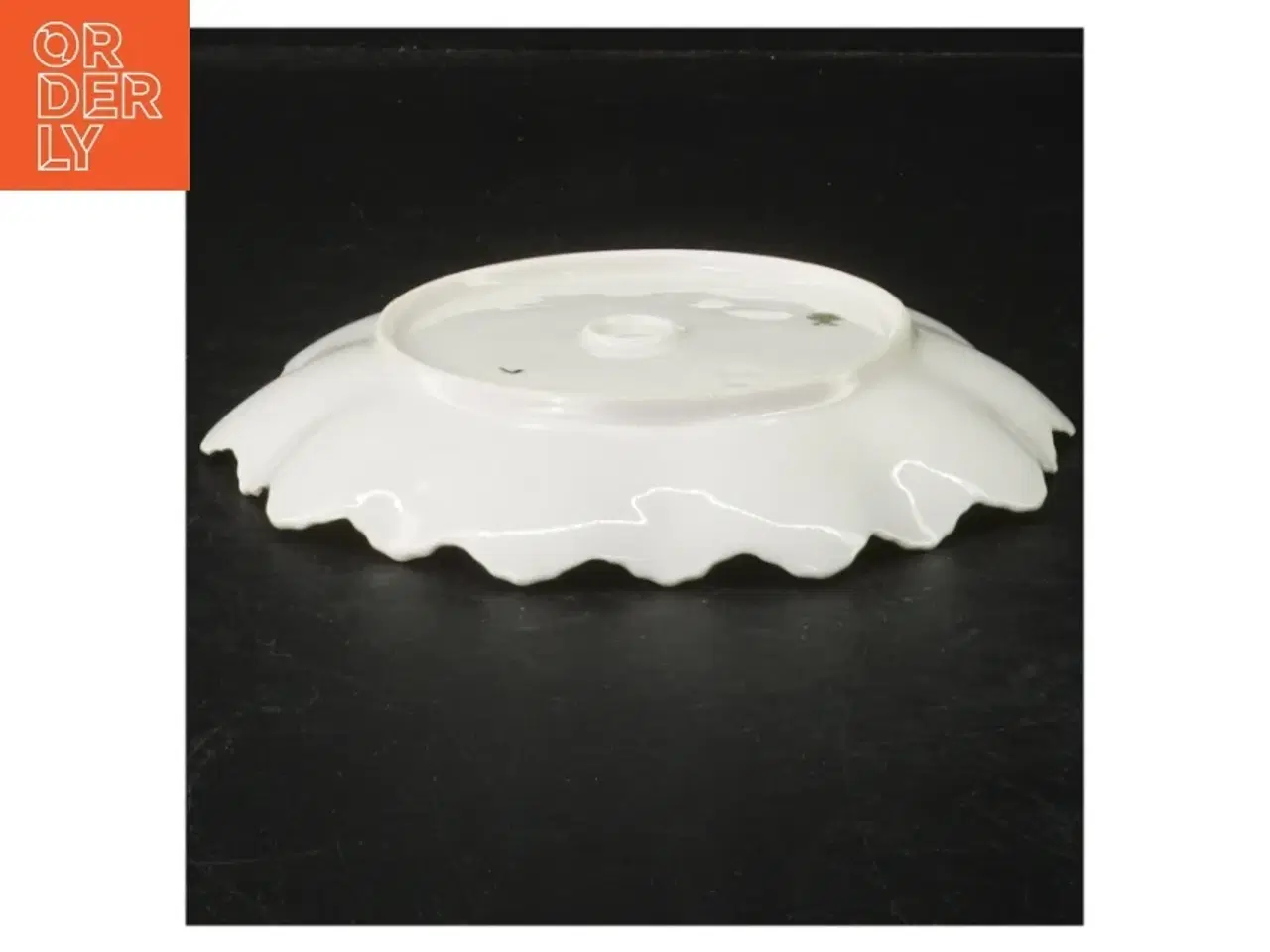 Billede 2 - Porcelænskagetallerkener med guldkant fra M Z (str. Ø. 16 cm)