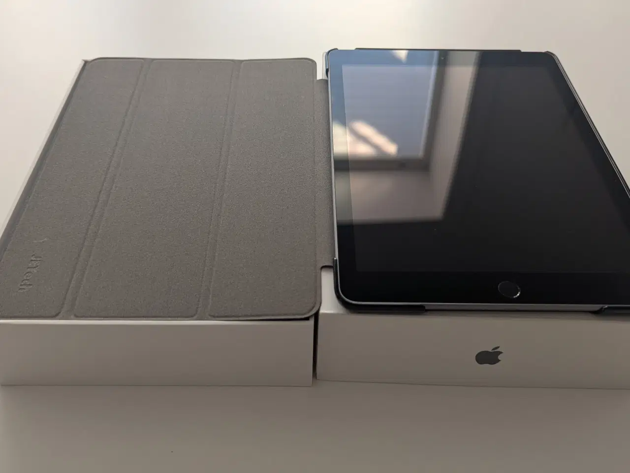 Billede 4 - Ipad 6, meget velholdt. 