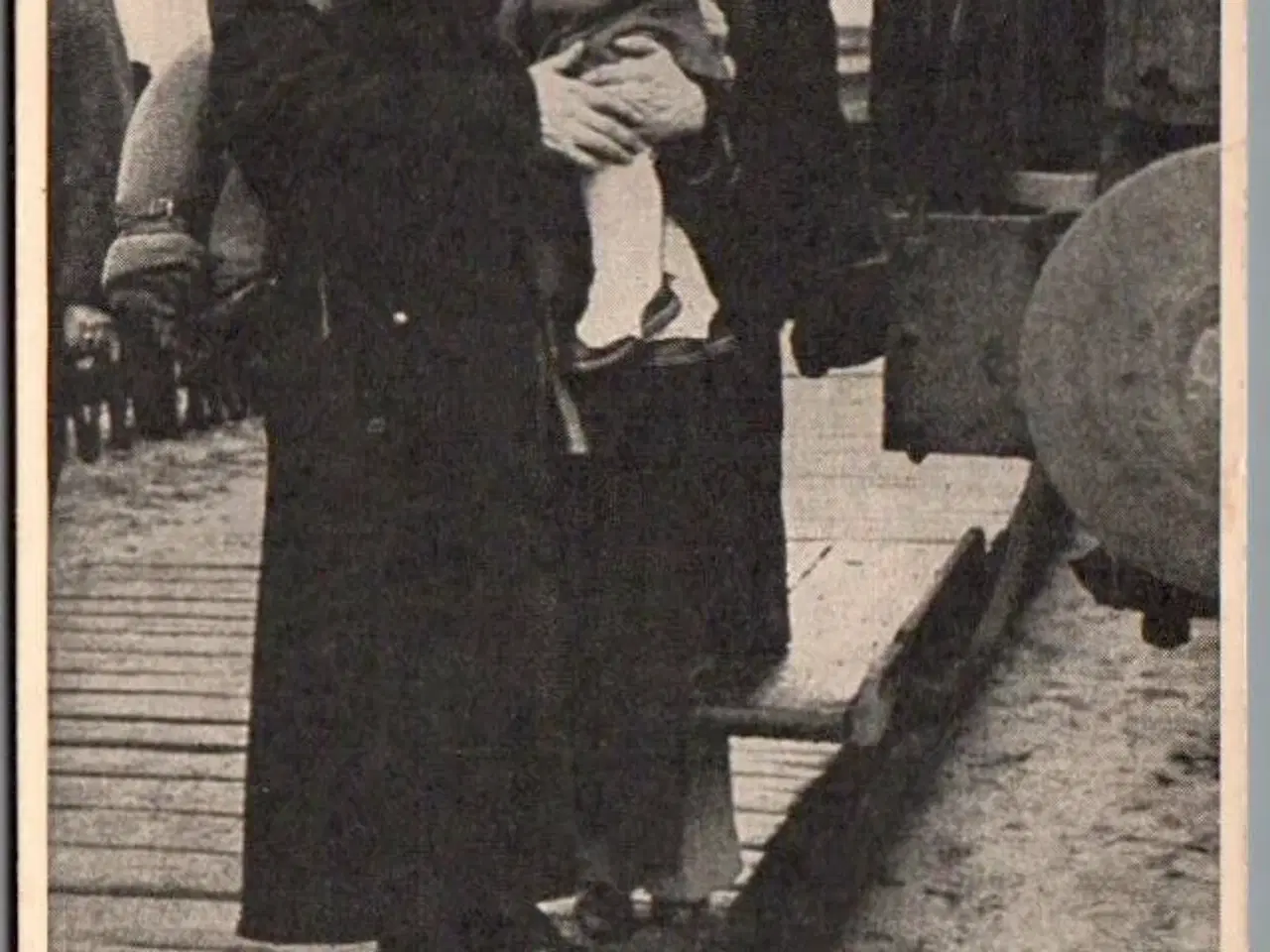 Billede 1 - Postkort - Den sidste tyske flygtning forlader Danmark 15. februar 1949 - Ekstra Bladet -