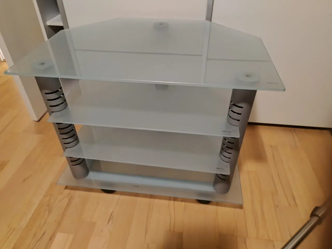 Billede 2 - TV-bord - flot