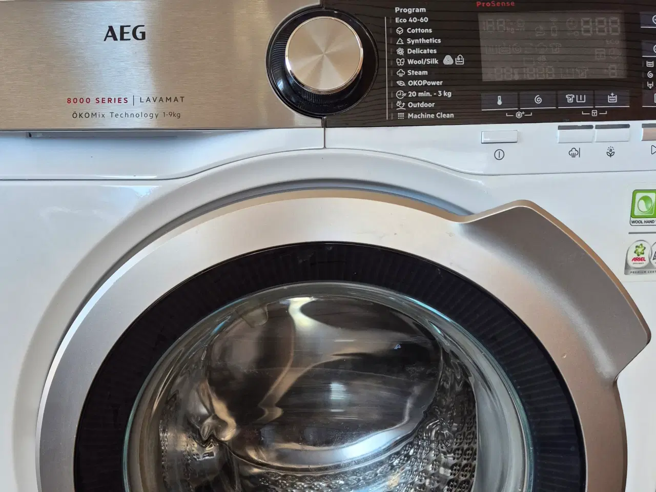 Billede 1 - AEG vaskemaskine L8FEP965C 