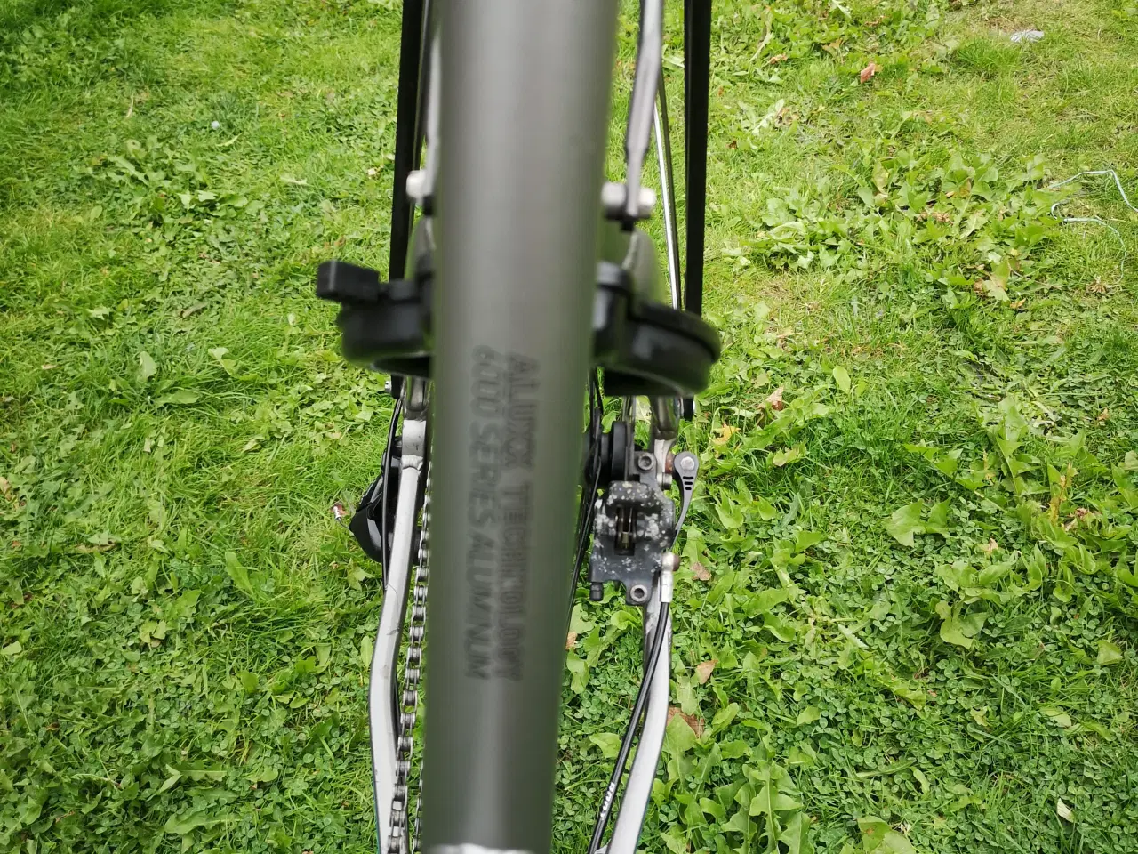 Billede 8 - GIANT 28" 55cm Cyklen er som NY 💪 ALUXX TECHNOLOG