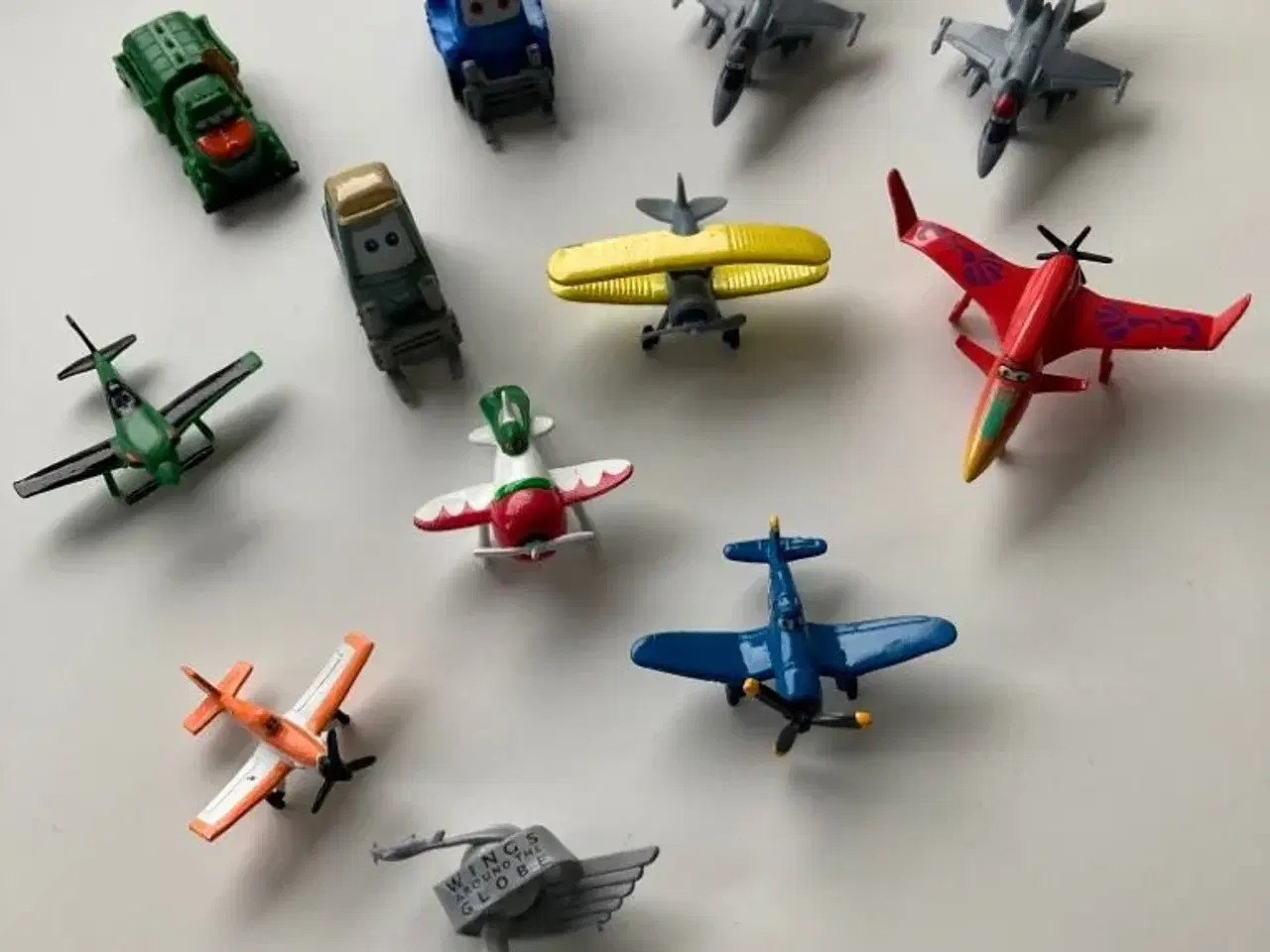 Billede 1 - Cars biler og fly